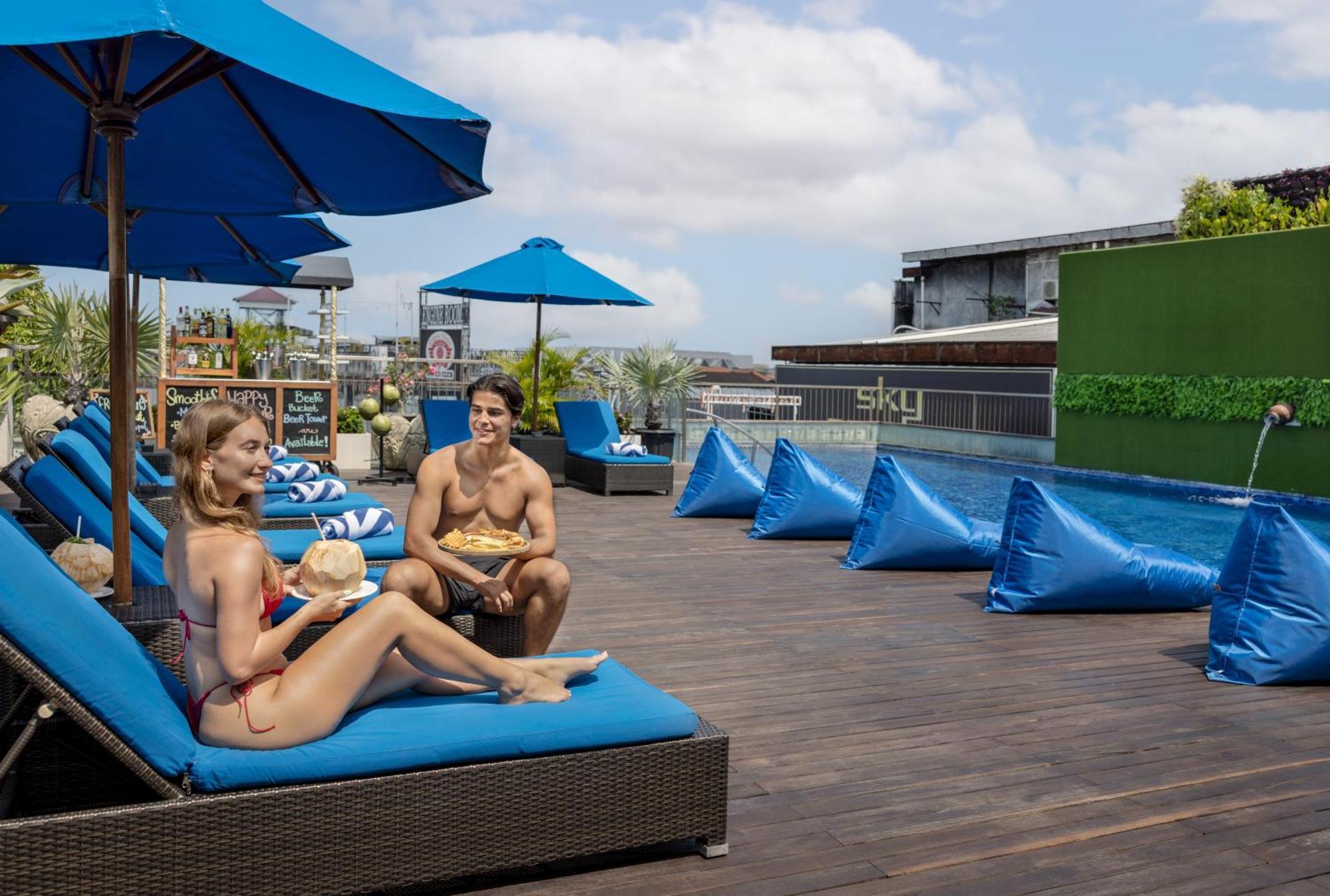 J4 Hotels Legian Exterior photo