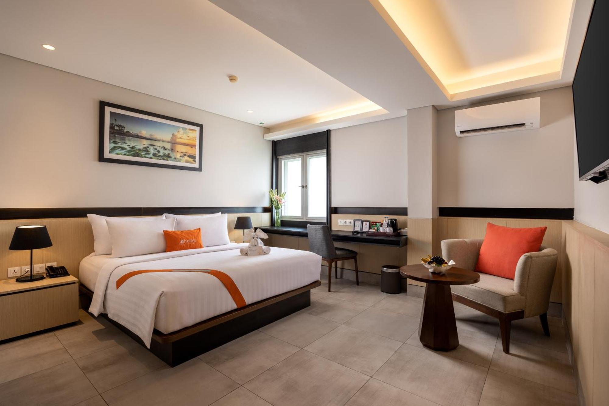J4 Hotels Legian Exterior photo